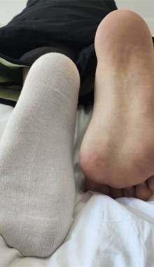 真实开发高颜值41码空姐瑞瑞TK自己脚心